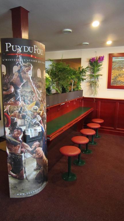 Quick Palace Nantes La Beaujoire Exterior photo Interior of a typical Subway restaurant